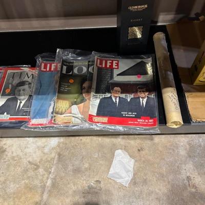 Vintage Look, Life and Time magazines. 