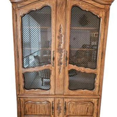 Lot 012   
Thomasville Country French Style Two Door Wire Front Display Cabinet