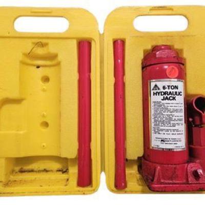 Lot 230  
6 Ton Hydraulic Jack