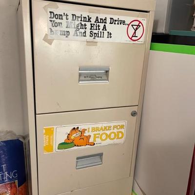 File cabinet 