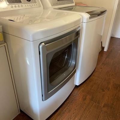 Washer and dryer updated and NICE 
GAS ! 
