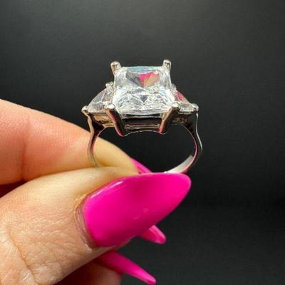 Classic 14k White Gold Ring w/ Huge Center Stone (Approx. 4.46grams)	