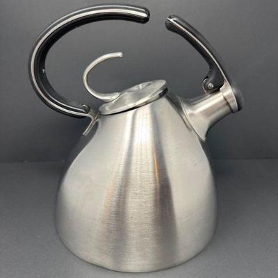 Large Chantal Classic Tea Kettle	