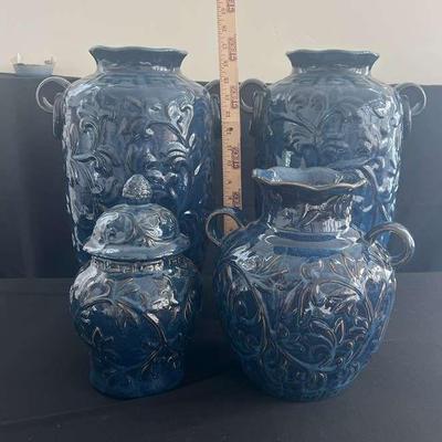 Ot07 blue vases