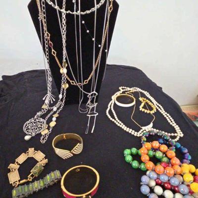 Cg227 costume jewelry fun