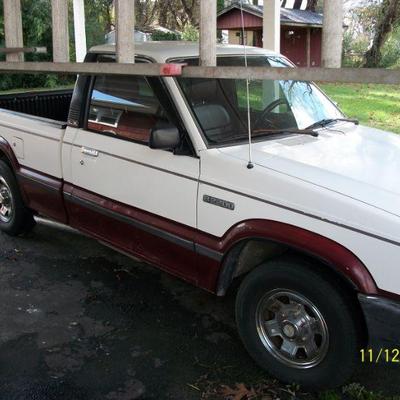 1988 Mazda B2200 LX