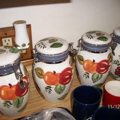 Oneida Vintage Fruit Canister Set