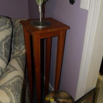 Diminutive Plant or Statuary Stand