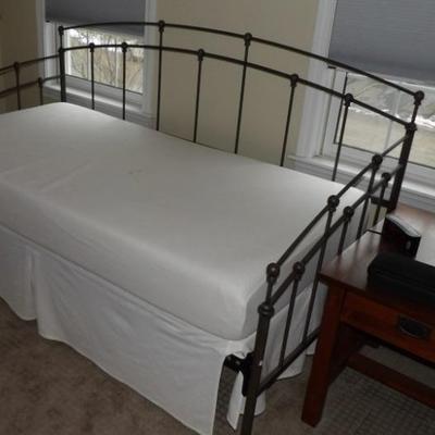 Twin Size Daybed
