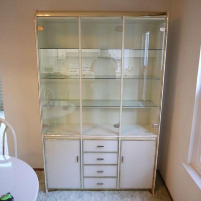 White Lacquer Lighted China Cabinet