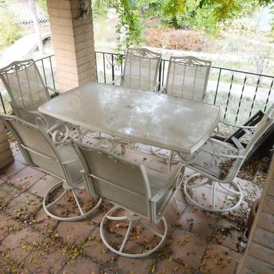 Patio Table & 6 Swivel Chairs