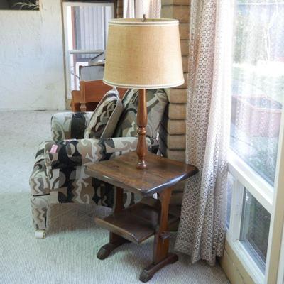 Vintage Wooden Side Table w/Built-In Lamp