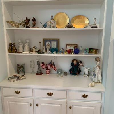 More decor