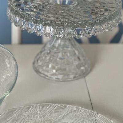 cake stand