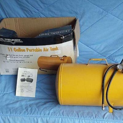 Central Pneumatic 11 Gallon Portable Air Tank