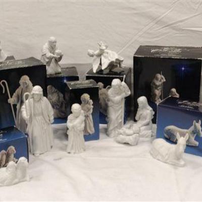 Avon nativity set with boxes