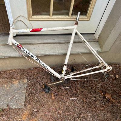 Vintage Bicycle Frames, Fenders, Wheels and Restoration Parts.