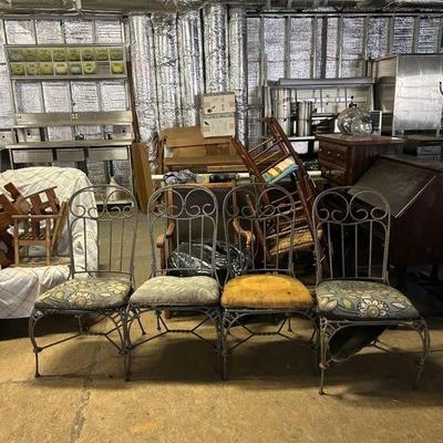 In addition to the three story collectors warehouse, this sale also features the whole house contents of the home including furniture,...