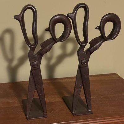 In addition to the three story collectors warehouse, this sale also features the whole house contents of the home including furniture,...