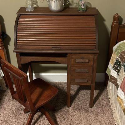 In addition to the three story collectors warehouse, this sale also features the whole house contents of the home including furniture,...