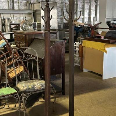 In addition to the three story collectors warehouse, this sale also features the whole house contents of the home including furniture,...