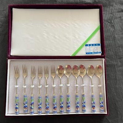 MHT047- Seoul Korea Cloisonne 6 Fork 6 Spoon With Case