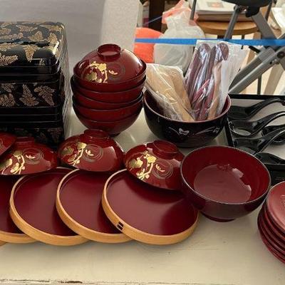 MHT074 Variety Of Asian Lacquer Ware Dishes