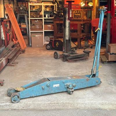 Norco 10 Ton Jack | Model SG-100 10 Ton capacity. - h. 56 x w. 19 x l. 66 in (overall)