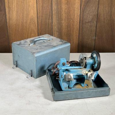 Travel Key Cutter | Coronet Keymaster Yale travel key cutter in portable box, Machine No. M10096. - h. 8.5 x w. 11 x d. 9.5 in