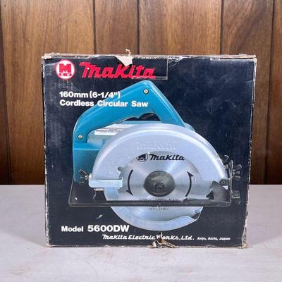 Makita Cordless Circular Saw | Model 5600DW, 6-1/4" circular saw.