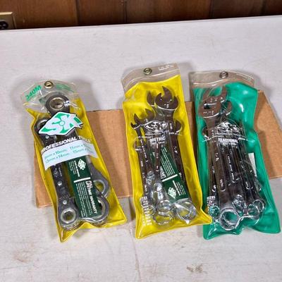 (3pc) S-k Wrench Sets | S-K Tools, including 4 ratcheting box wrenches, two 9 piece comb wrench sets (one in inches, one in metric)

