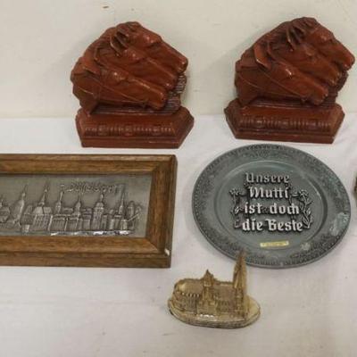 1246	VINTAGE HORSE HEAD BOOKENDS & ASSORTMENT OF GERMAN SOUVENIR ITEMS
