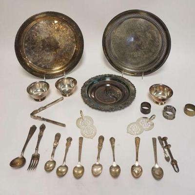 1238	GROUP OF ASSORTED SILVERPLATE INCLUDING SOUVENIR SPOONS, NAPKIN RINGS, PLATES, ETC
