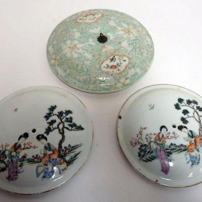 1059	GROUP OF ASSORTED ASIAN PORCELAIN LIDS, LARGEST APPROXIMATELY 8 IN
