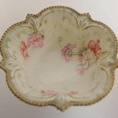 1033	RS PRUSSIA FOOTED BOWL W/IMAGES OF ROSES, APPROXIMATELY 6 IN X 3 IN HIGH
