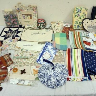 1229	ASSORTED LONGABERGER NAPKINS, MATERIAL, CHANGE PURSES, ETC
