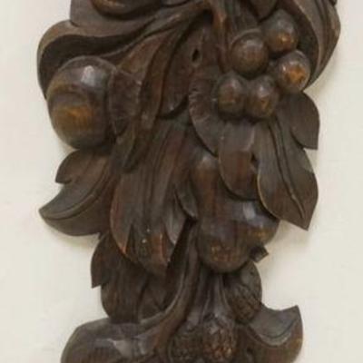 1045	CARVED WOOD WALL HANGING DEPICTING ASSORTED FRUIT ON VINES, APPROXIMATELY 8 IN X 28 IN H
