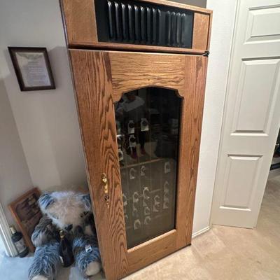 storage cabinet 
31” w x 71” h x 29” d