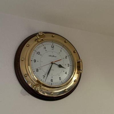 Wall clock