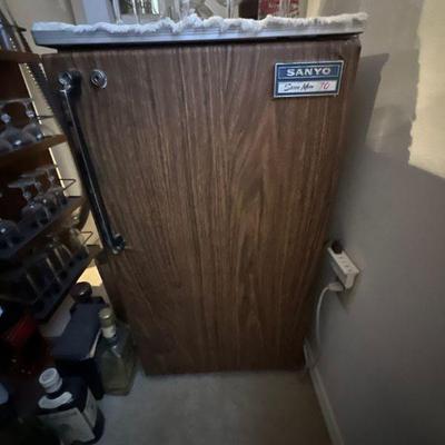 Sanyo refrigerator