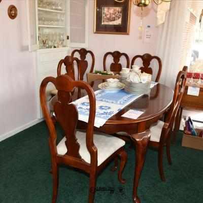 089 dining room