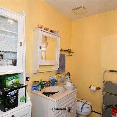 700 laundry room