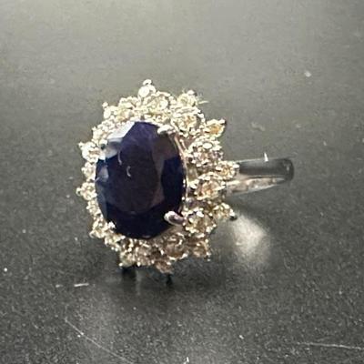 Sapphire and diamond ring on 14k gold setting, included appraisal certificate