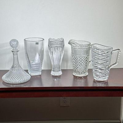 (4pc) CUT CRYSTAL & GLASS PITCHERS & OTHER | Including: 2 cut glass pitchers, cut glass decanter, and flower vase. - h. 11 x dia....