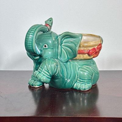 CERAMIC ELEPHANT BOWL | Glazed ceramic elephant with bowl. - h. 8.5 x w. 7 x l. 10 in

