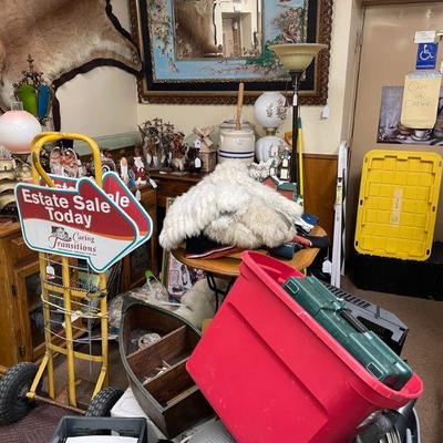 Estate sale photo
