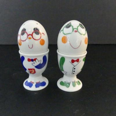 Vintage 1976 Mug People by Papel Egghead Salt & Pepper Shakers