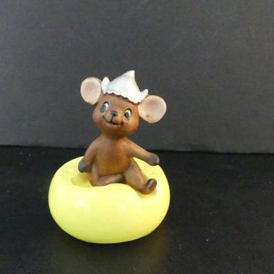 The Mouse Gets the Cheese - Vintage Mouse & Cheese Salt & Pepper Shakers