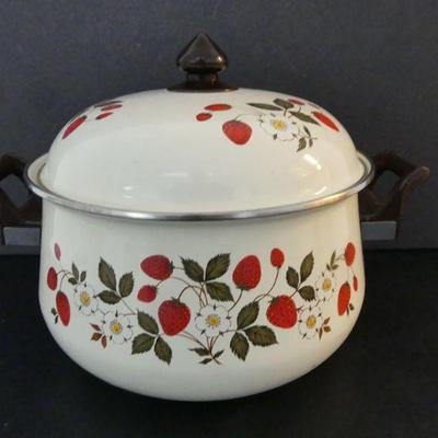 Vintage Sheffield "Strawberries N' Cream" 5-Quart Metal Covered Casserole