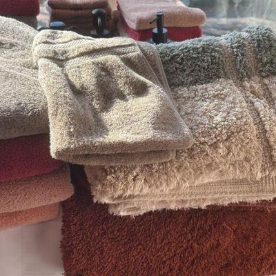 towels in excellent condition